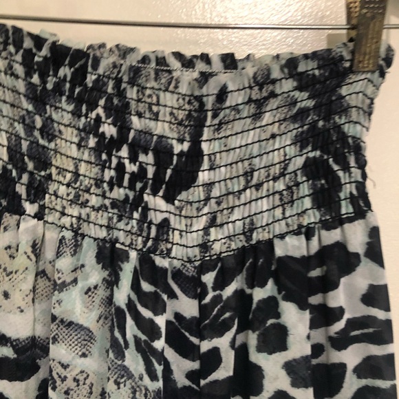 Show Me Your Mumu Smocked Waist  Flare pants At Bottoms Size Small. - Picture 11 of 16